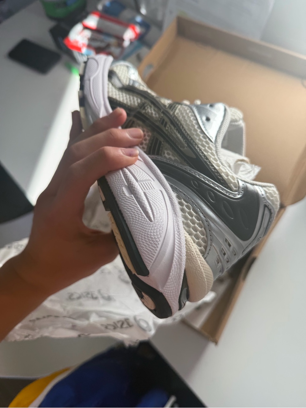 ASICS size 8.5 - Picture 5 of 7